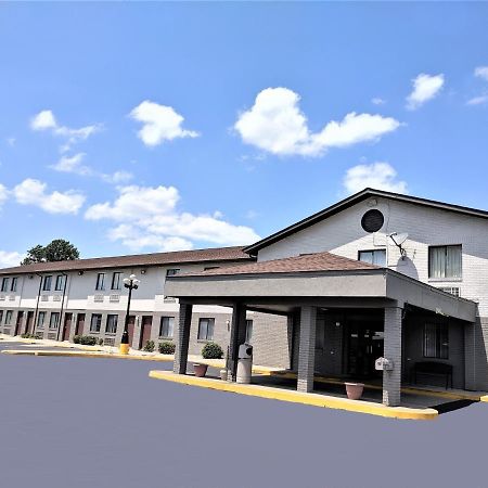 Americas Best Value Inn West Frankfort Екстериор снимка