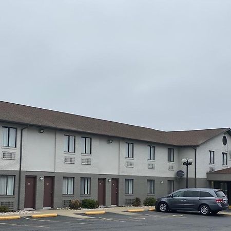 Americas Best Value Inn West Frankfort Екстериор снимка