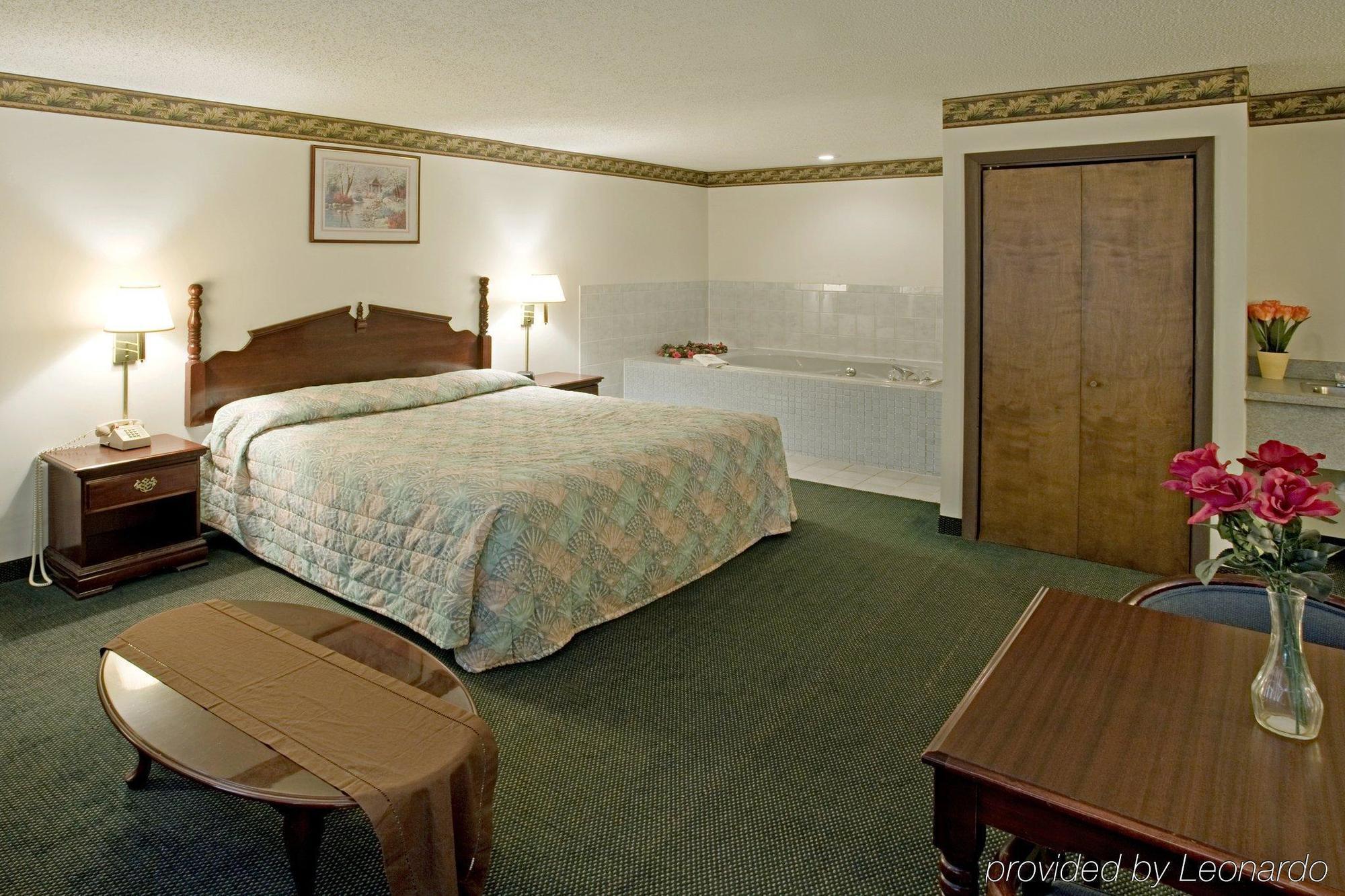 Americas Best Value Inn West Frankfort Стая снимка