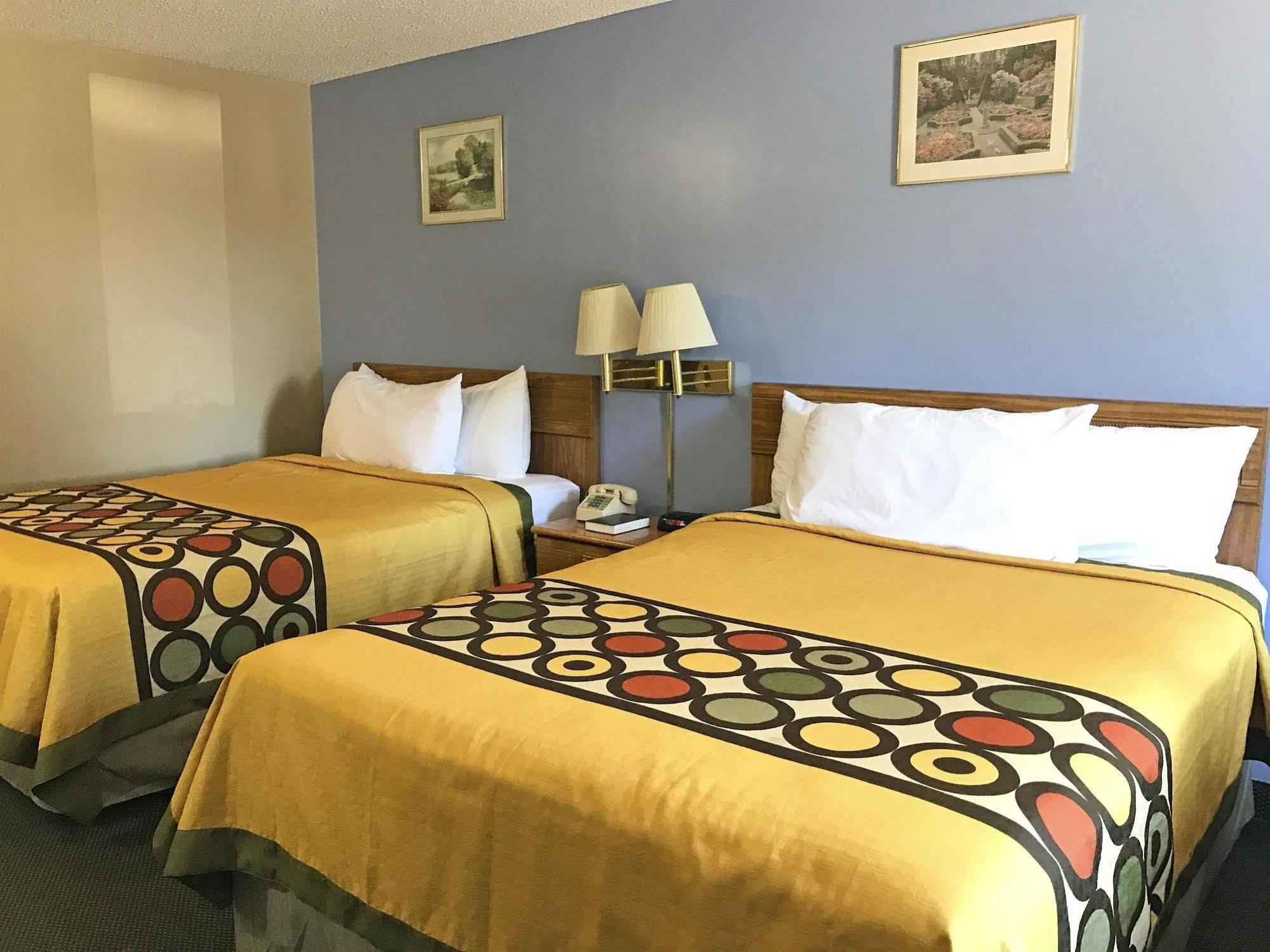 Americas Best Value Inn West Frankfort Екстериор снимка