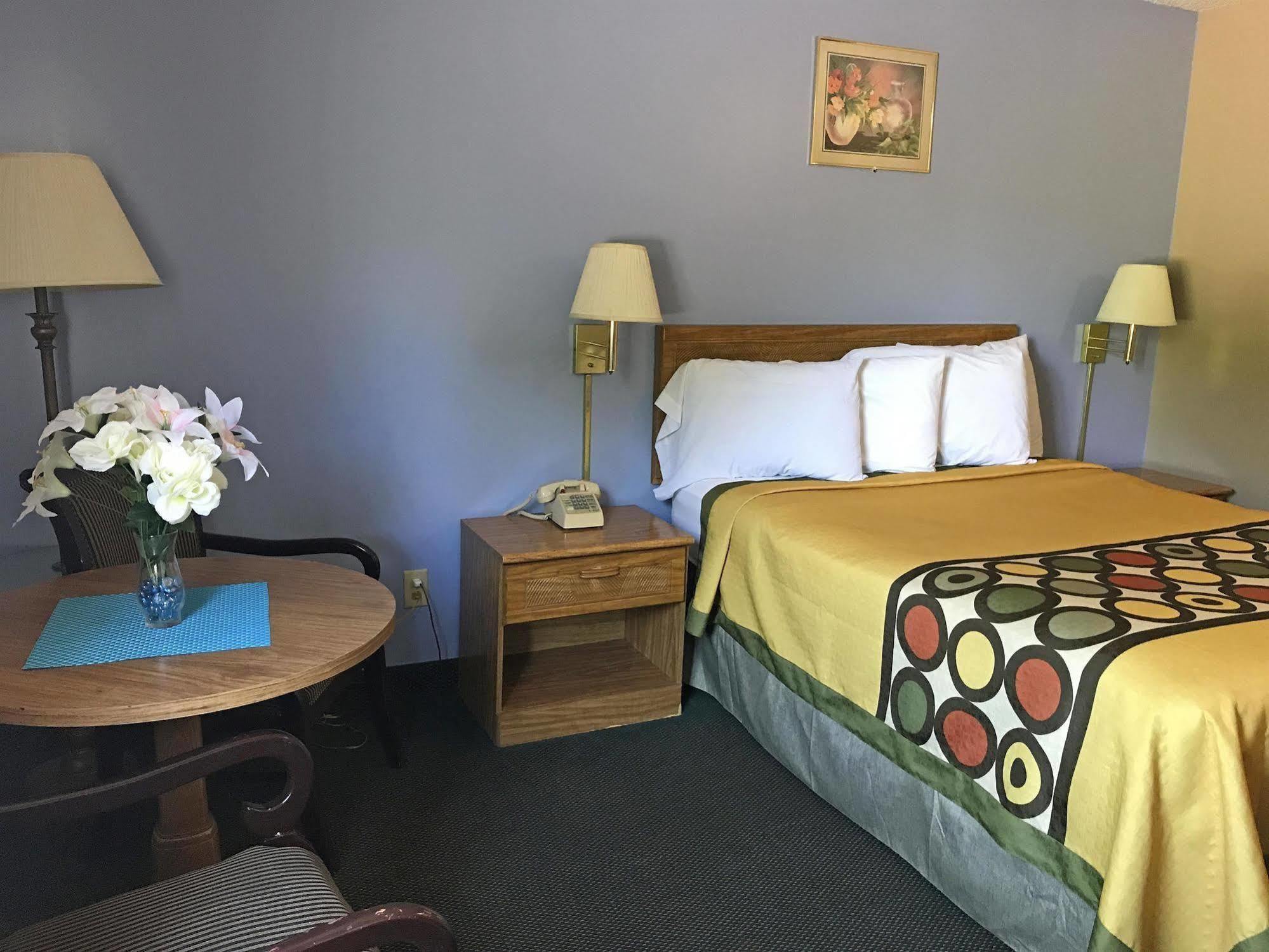 Americas Best Value Inn West Frankfort Екстериор снимка